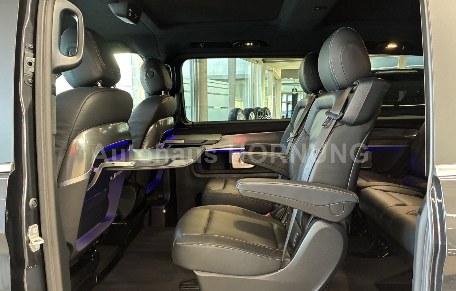 Mercedes-Benz V 300 d 4M*EXCLUSIVE*AMG*AIRMATIC*PANO*7-SITZER foto 25