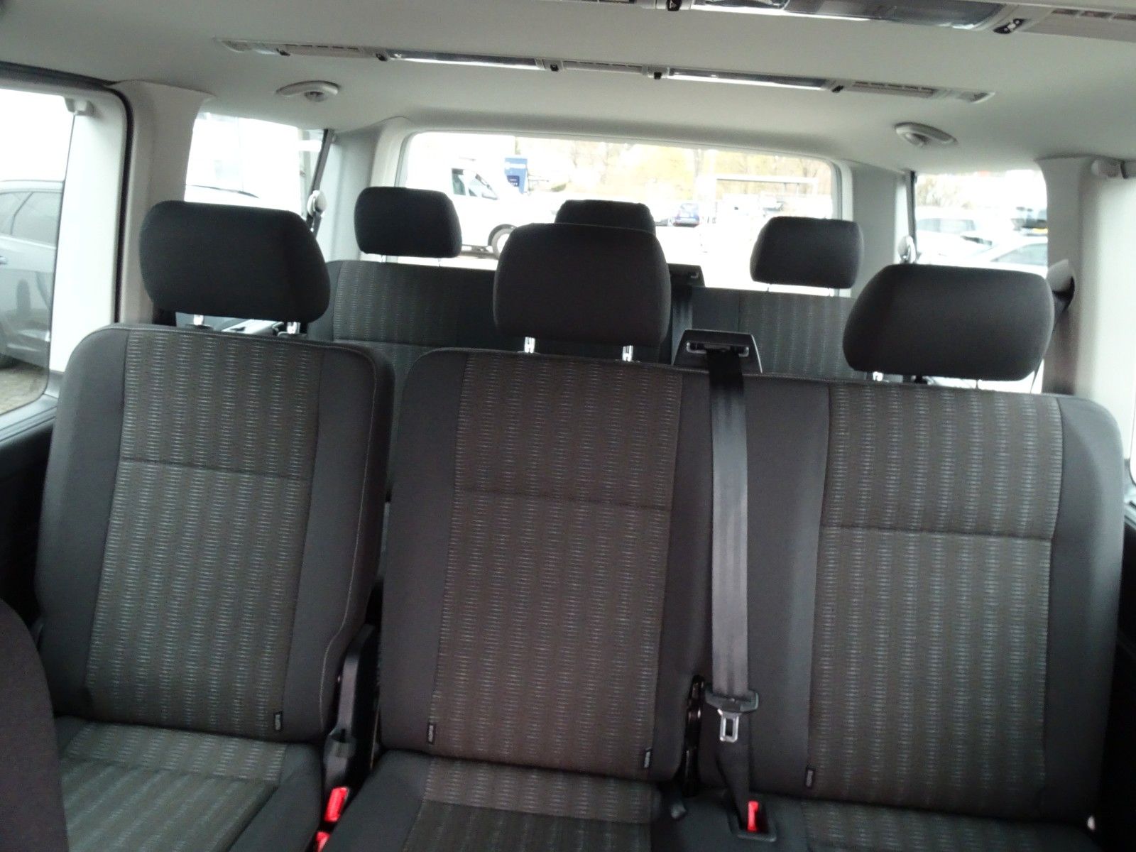 Volkswagen T6.1 Caravelle 2.0 TDI DSG Comfortline foto 12