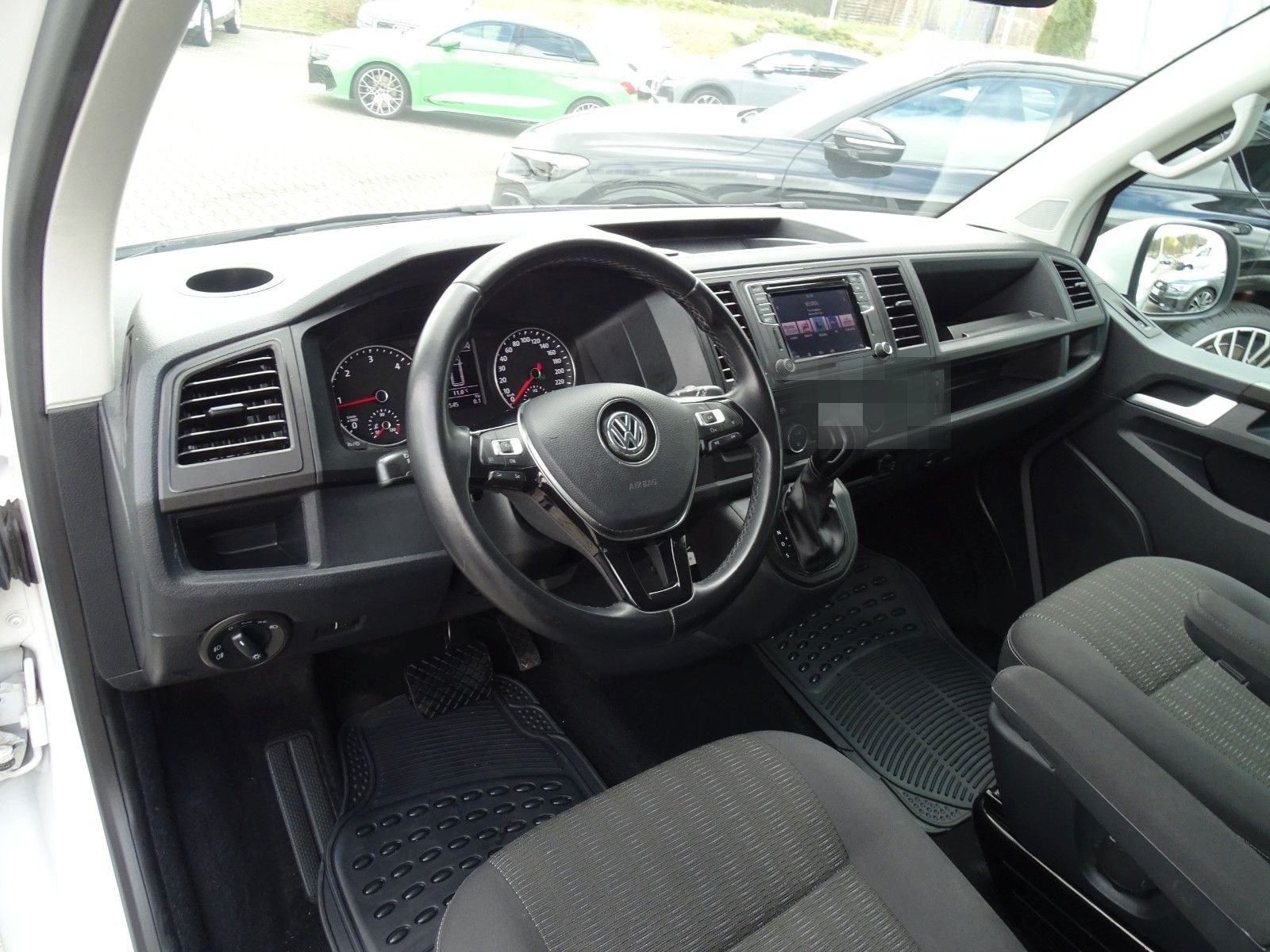 Volkswagen T6.1 Caravelle 2.0 TDI DSG Comfortline foto 8