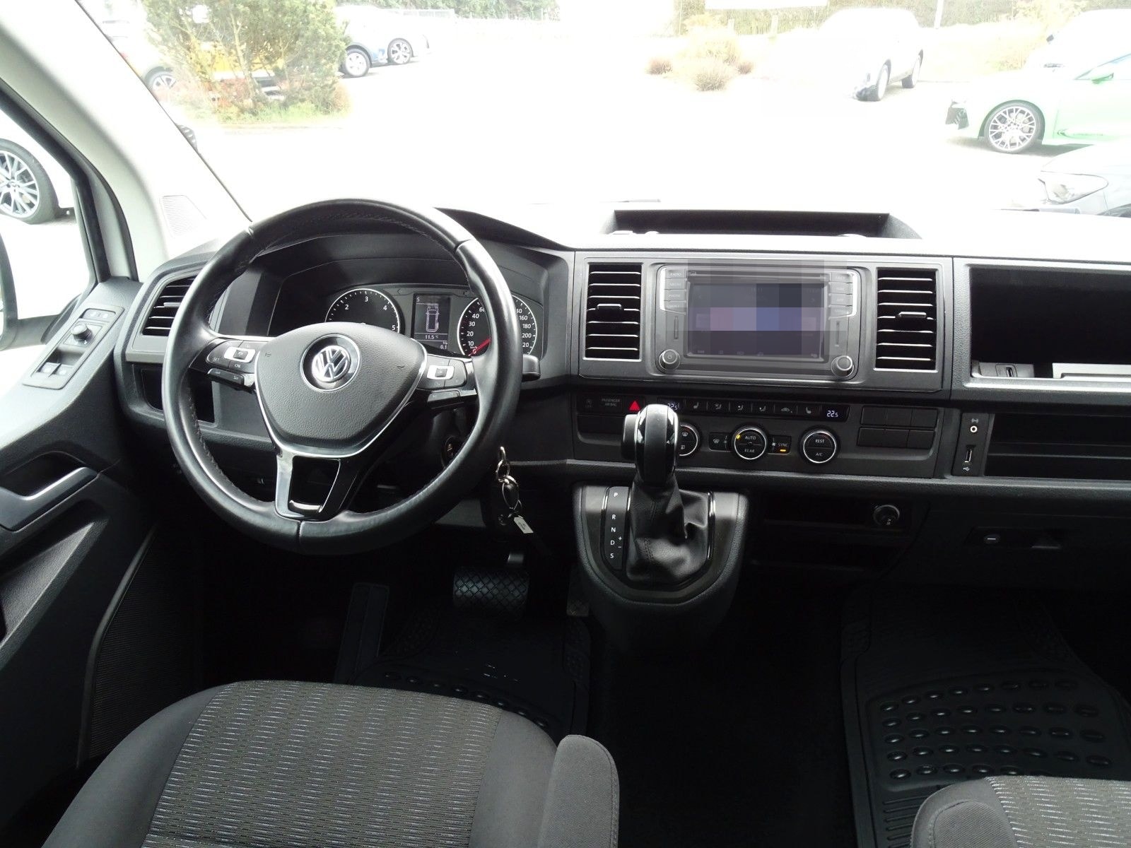 Volkswagen T6.1 Caravelle 2.0 TDI DSG Comfortline foto 10