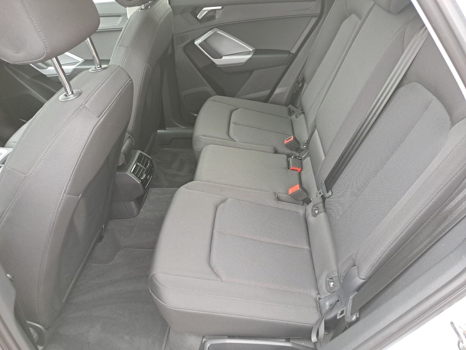 Audi Q3 Sportback 40 TFSI quattro S tronic NAV KAM GR foto 12