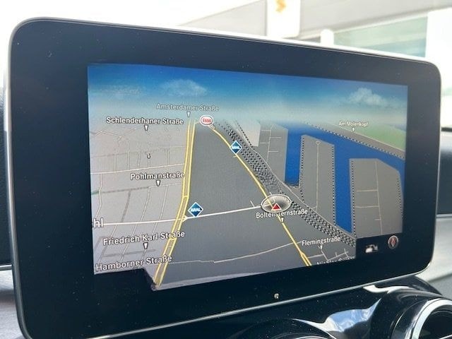 Mercedes-Benz C 350e T Avangarde LED*PANO*BURMESTER foto 20