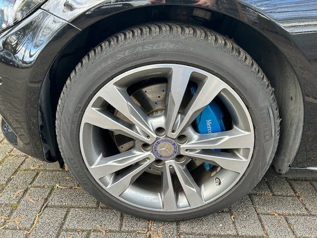 Mercedes-Benz C 350e T Avangarde LED*PANO*BURMESTER foto 22