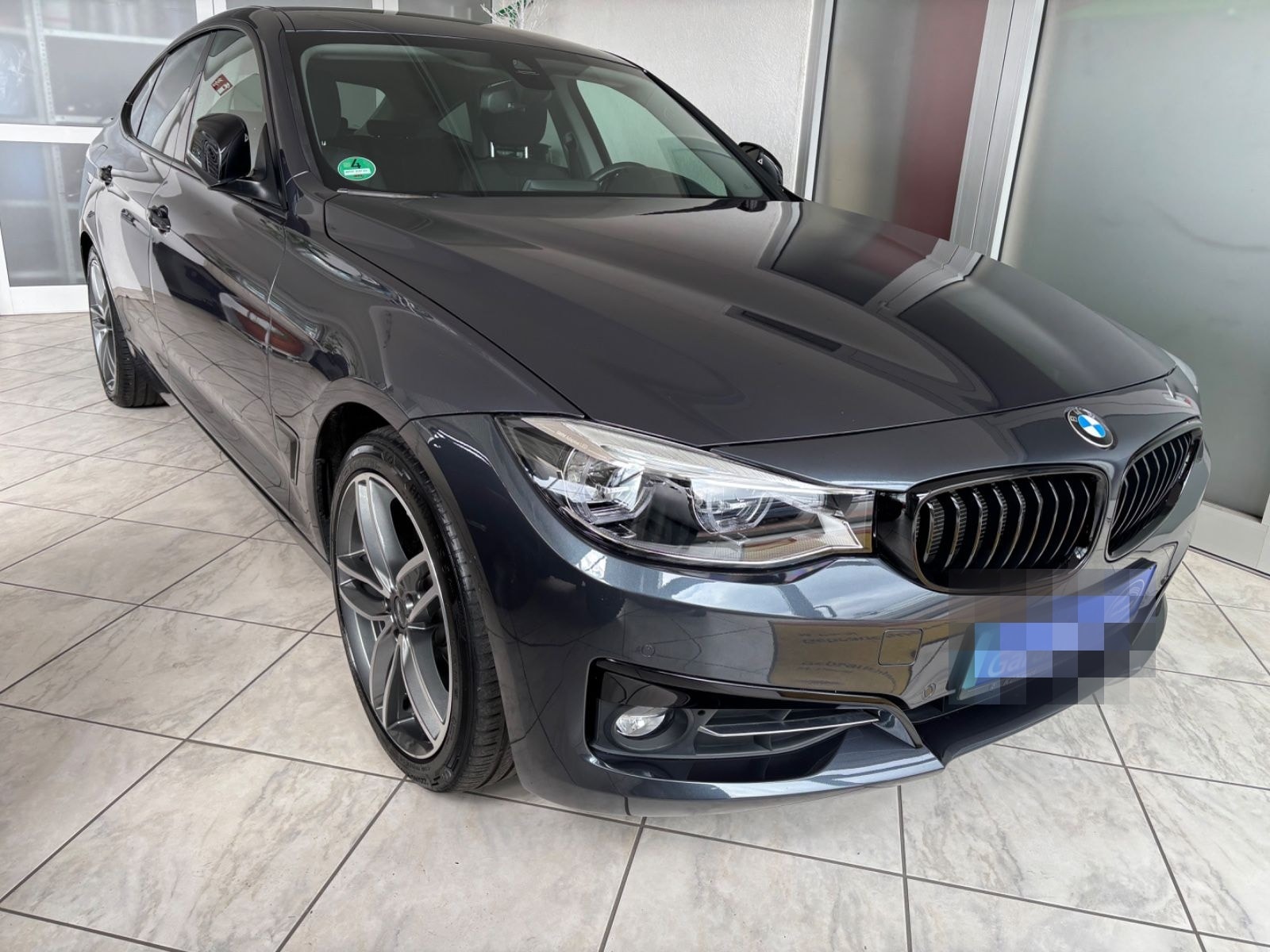 BMW 320 3 Gran Turismo 320 d xDrive Sport Line foto 3