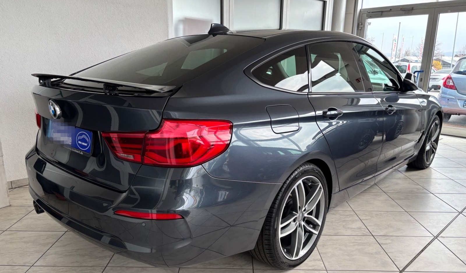BMW 320 3 Gran Turismo 320 d xDrive Sport Line foto 6