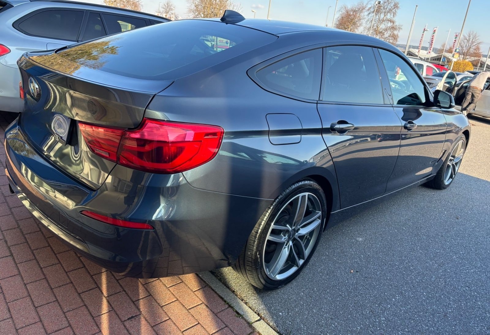 BMW 320 3 Gran Turismo 320 d xDrive Sport Line foto 7