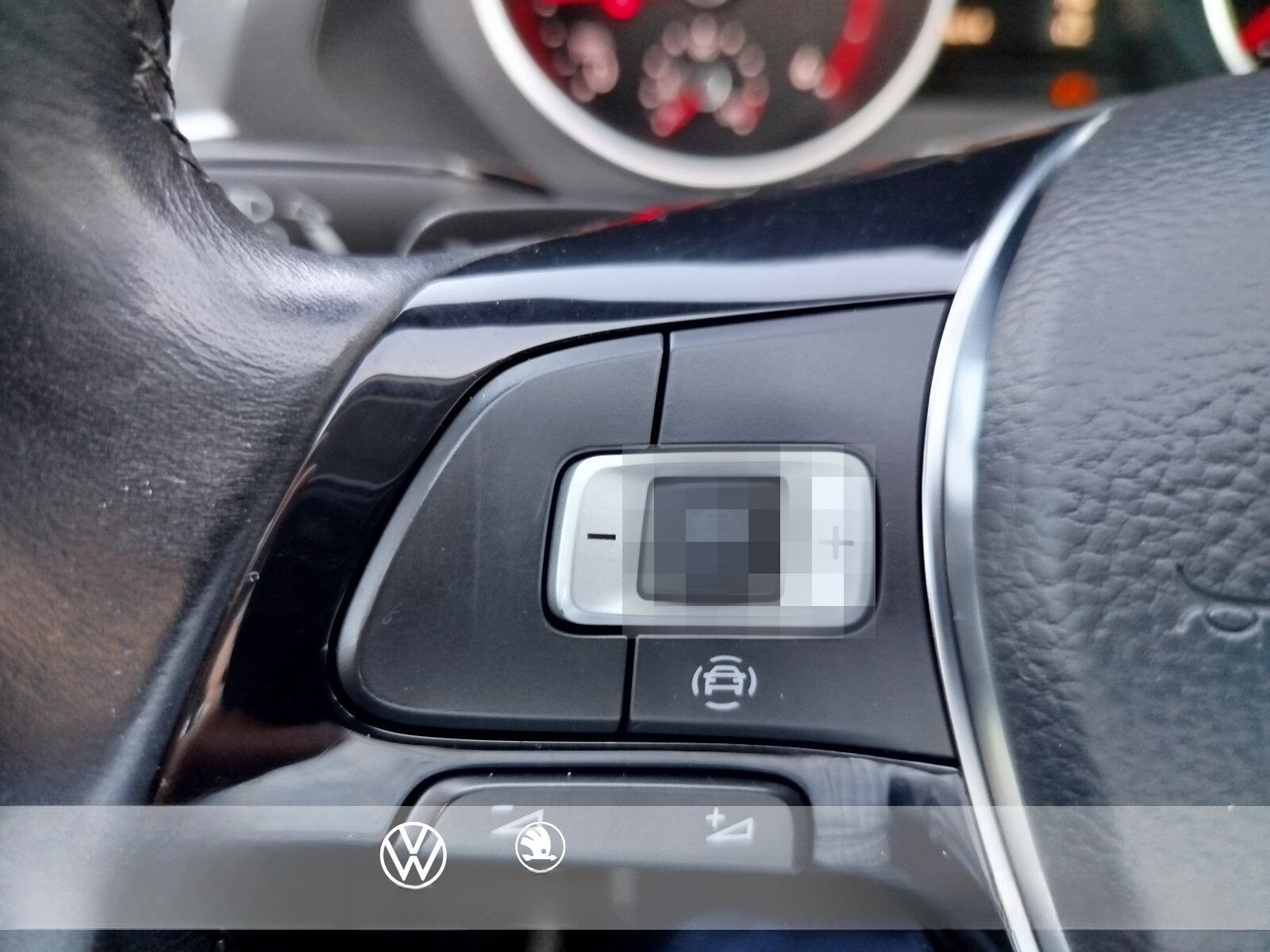 Volkswagen Tiguan 2.0 TDI DSG IQ.DRIVE AHK Standheizung HUD foto 11