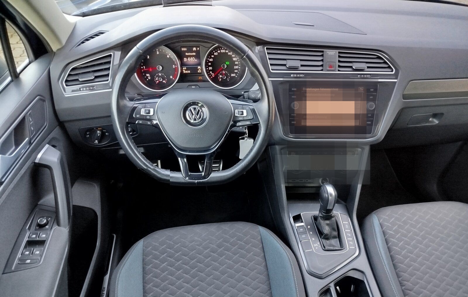 Volkswagen Tiguan 2.0 TDI DSG IQ.DRIVE AHK Standheizung HUD foto 19