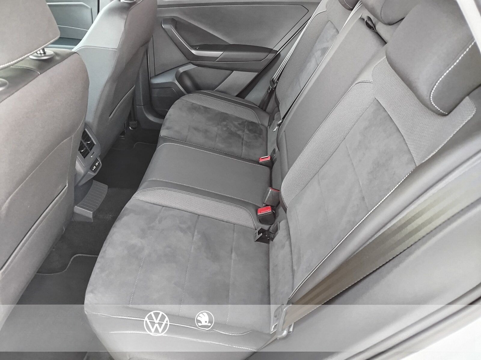 Volkswagen T-Roc 1.0 TSI Style Navi LEDPlus ACC Massage LED foto 17