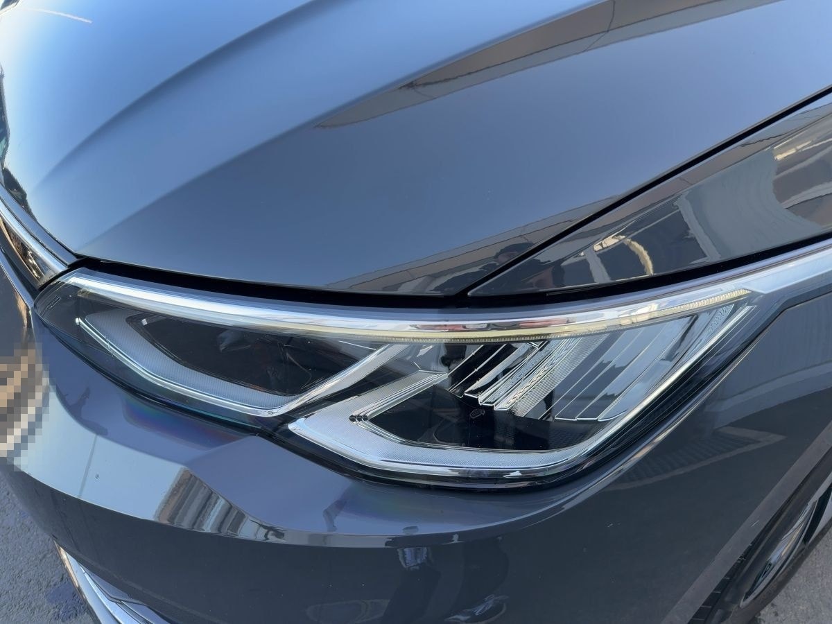 Volkswagen Golf VIII 1.0 TSI LIFE LED+APP+SHZ+2xPDC+DAB+16" foto 15