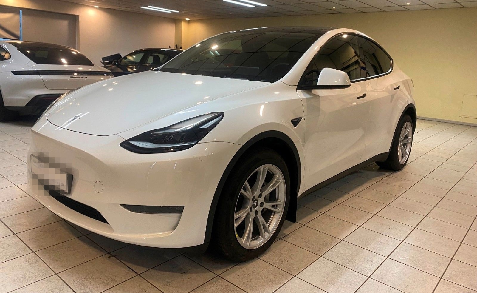 Tesla Model Y ohne Nachlackierung+kaufe auch Tesla an+ foto 2