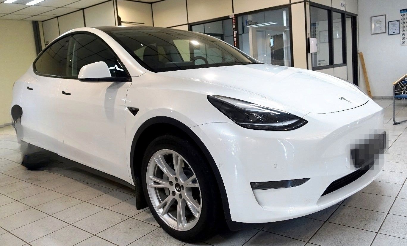 Tesla Model Y ohne Nachlackierung+kaufe auch Tesla an+ foto 6