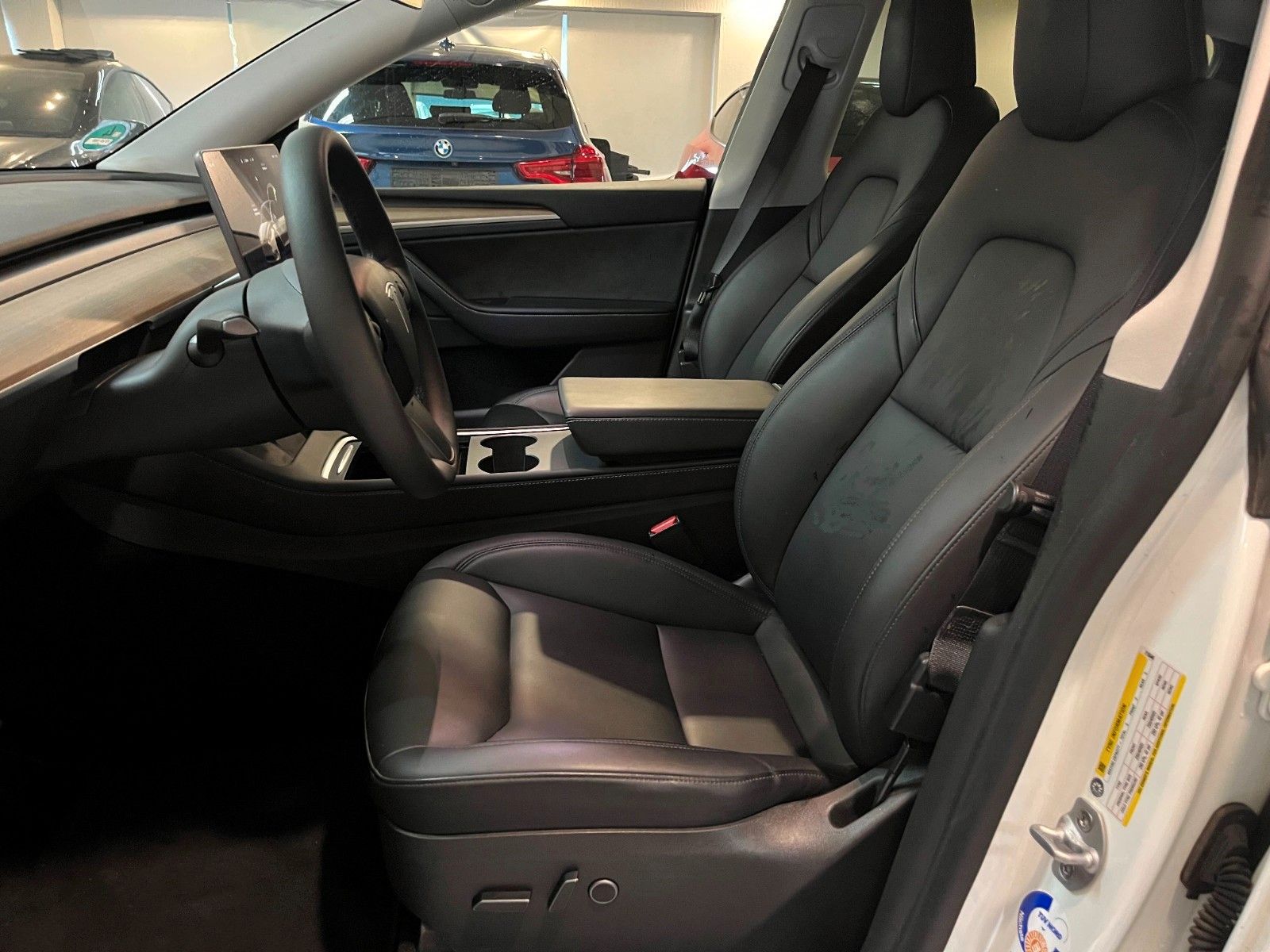 Tesla Model Y ohne Nachlackierung+kaufe auch Tesla an+ foto 7