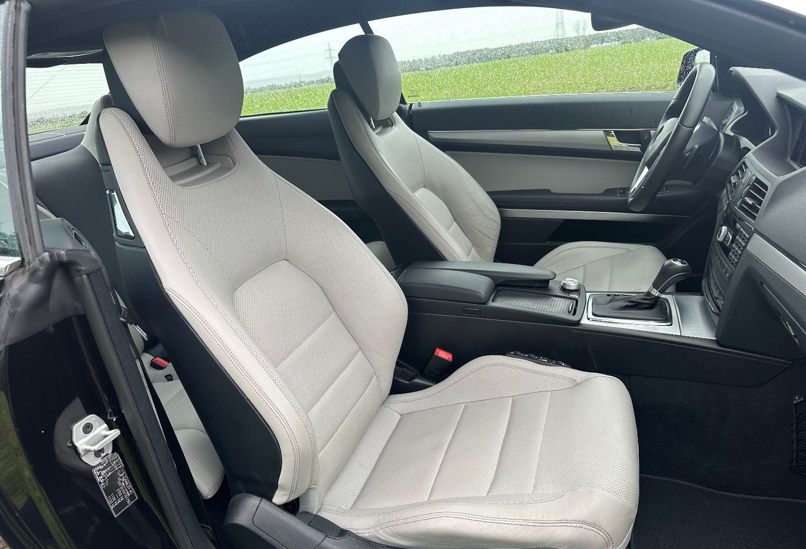 Mercedes-Benz E 350 Coupe AMG-Line Super Optik wenig km foto 12