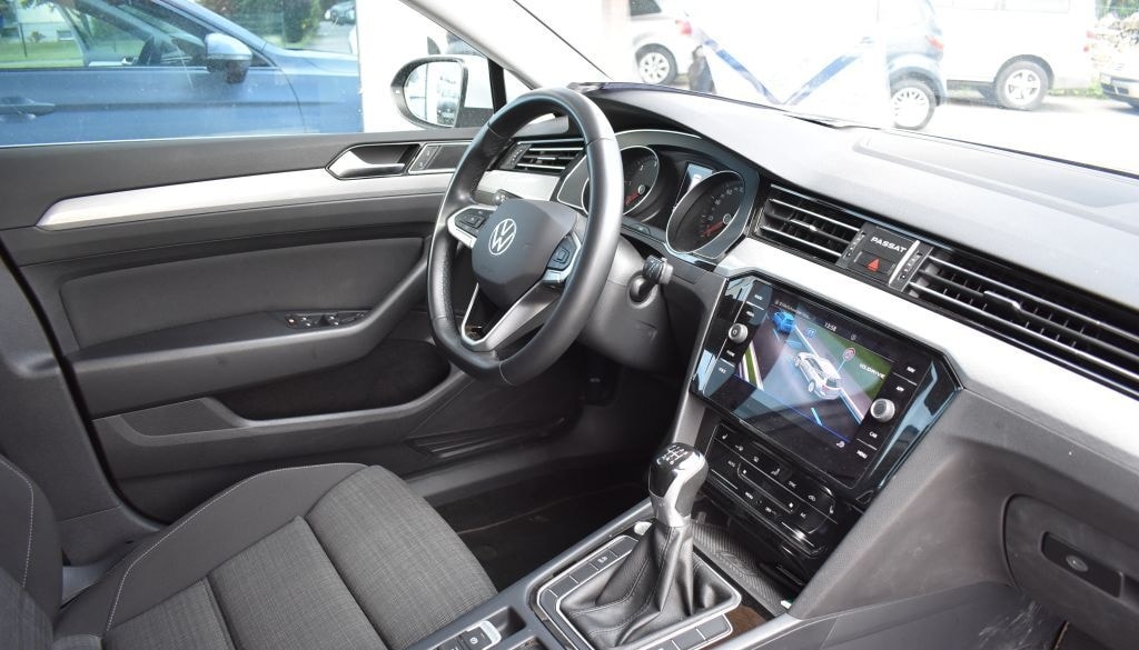 Volkswagen Passat Variant 2.0 TDI SCR Business LED-Scheinwe foto 7