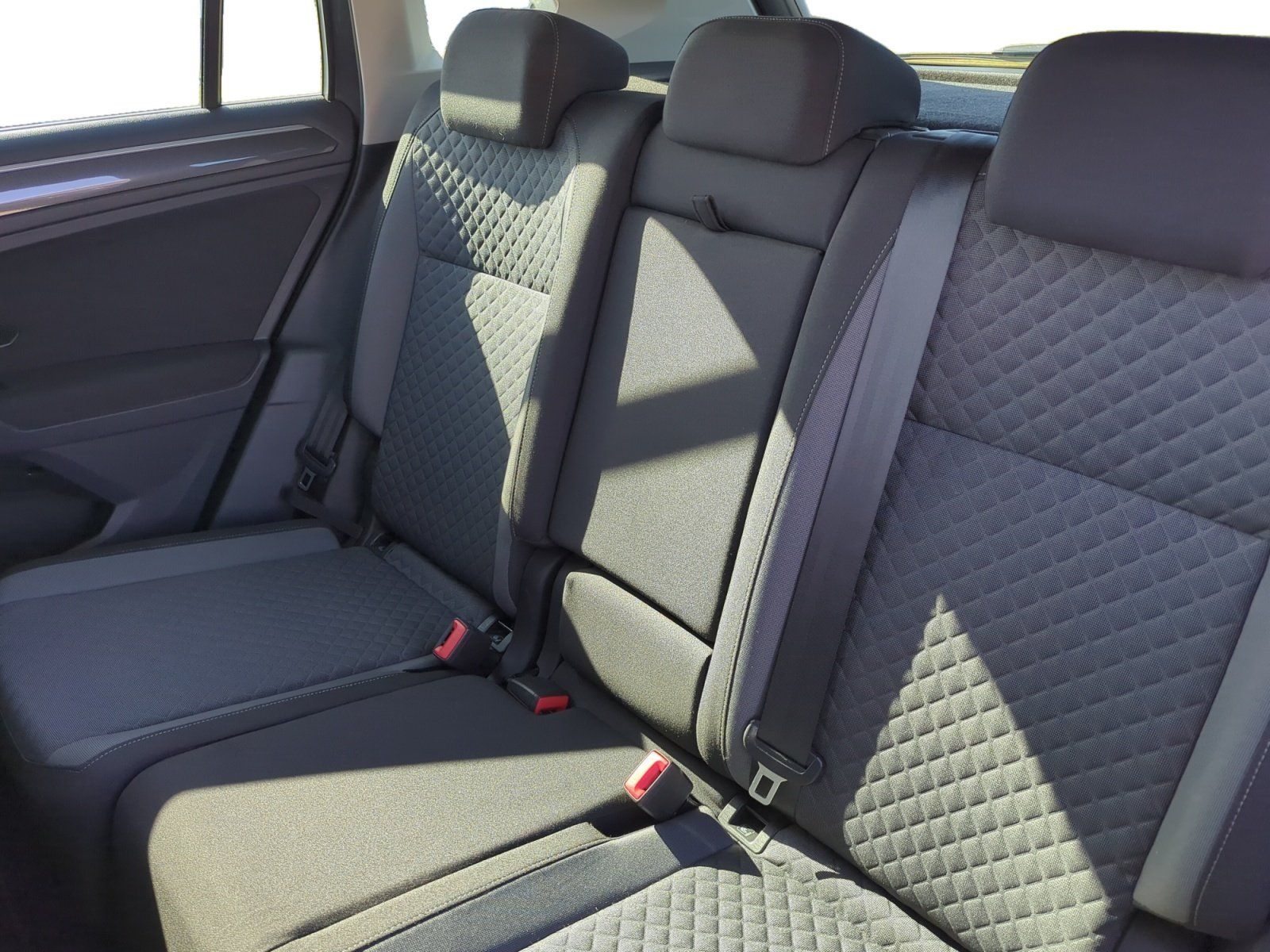 Volkswagen Tiguan Comfortline 2.0 TDI DSG ACC*AHK*NAVI*PDC foto 9