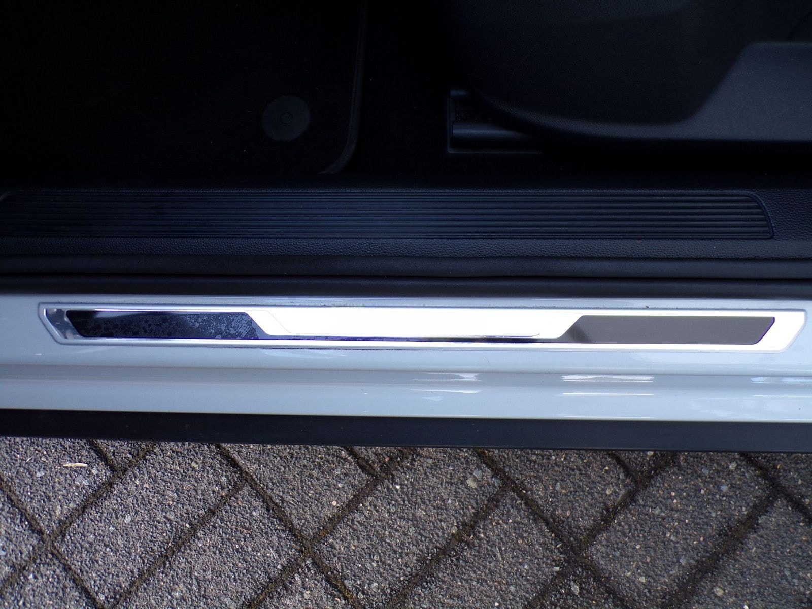 Volkswagen T-ROC 1.5 TSI IQ DRIVE LED'S+AHK+NAVI+BLIND SPOT foto 11