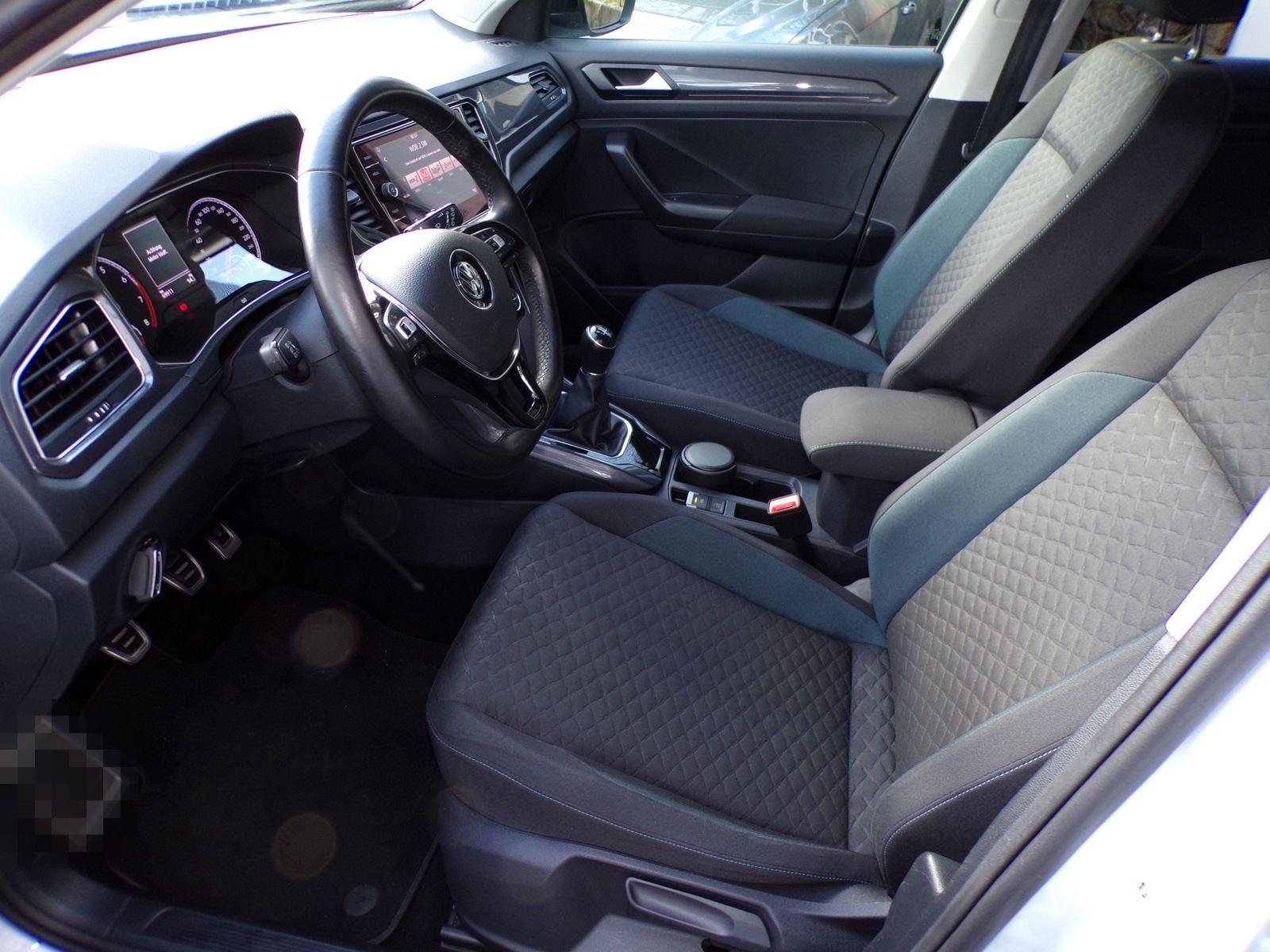 Volkswagen T-ROC 1.5 TSI IQ DRIVE LED'S+AHK+NAVI+BLIND SPOT foto 12