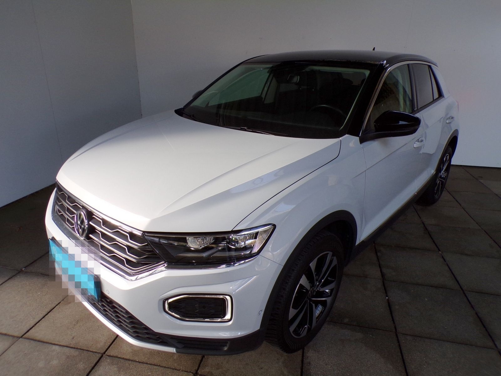 Volkswagen T-ROC 1.5 TSI IQ DRIVE LED'S+AHK+NAVI+BLIND SPOT foto 3