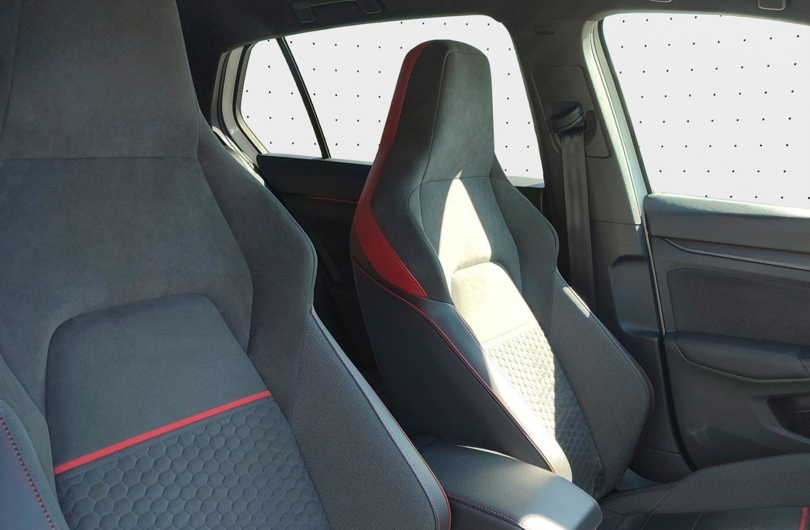 Volkswagen Golf GTI VIII 2.0 TSI Clubsport DSG* Navi*Kamer foto 6