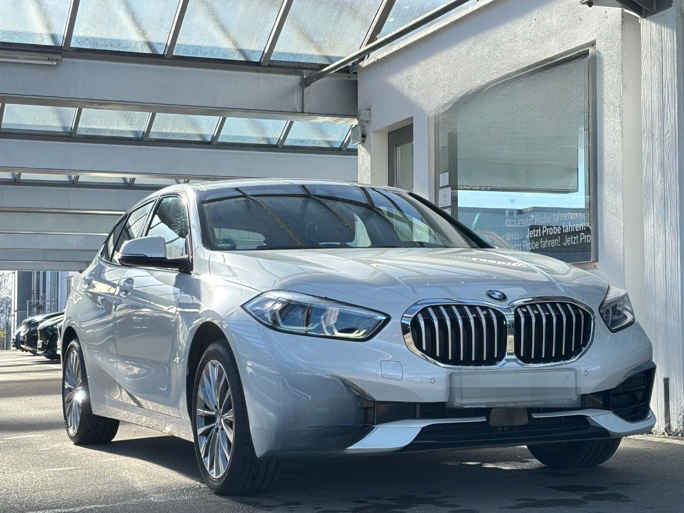 BMW 118i Limousine Luxury Line 2 JAHRE GARANTIE foto 2