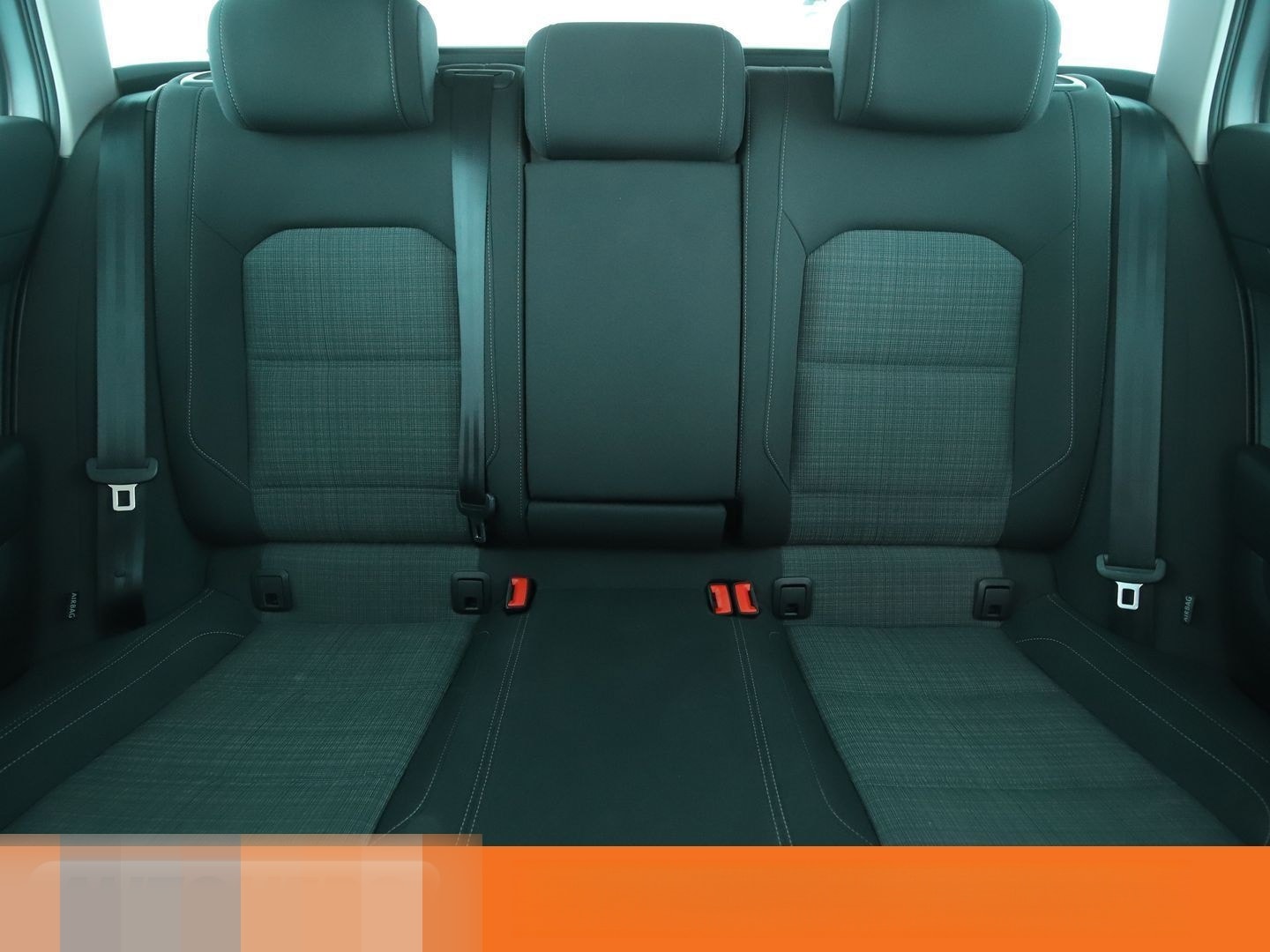 Volkswagen Passat 2.0 TSI Business Aut.*NAVI*HEAD-UP*360CAM foto 16