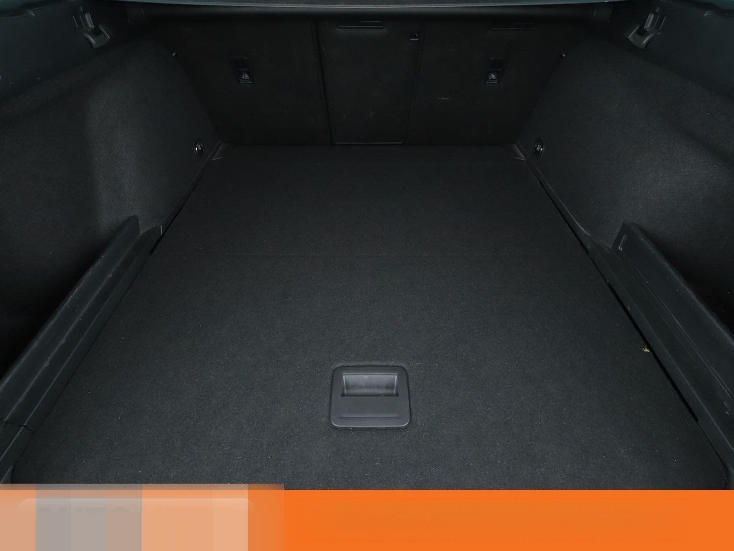 Volkswagen Passat 2.0 TSI Business Aut.*NAVI*HEAD-UP*360CAM foto 18