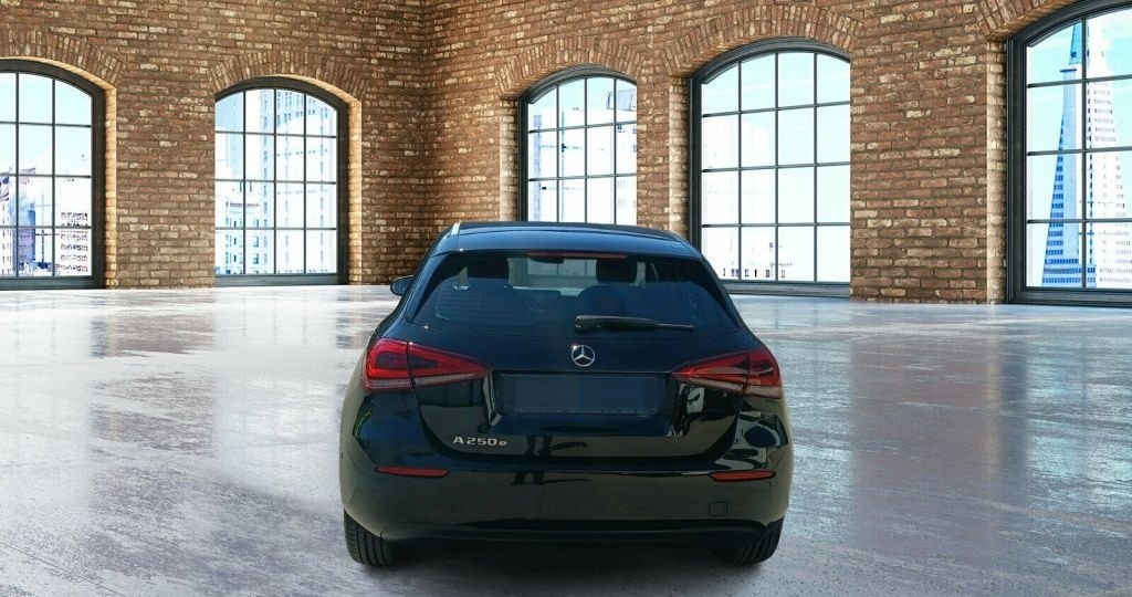 Mercedes-Benz A 250 e AUT KlimaA LED LM Navi PDC ParkAss SHZ foto 6