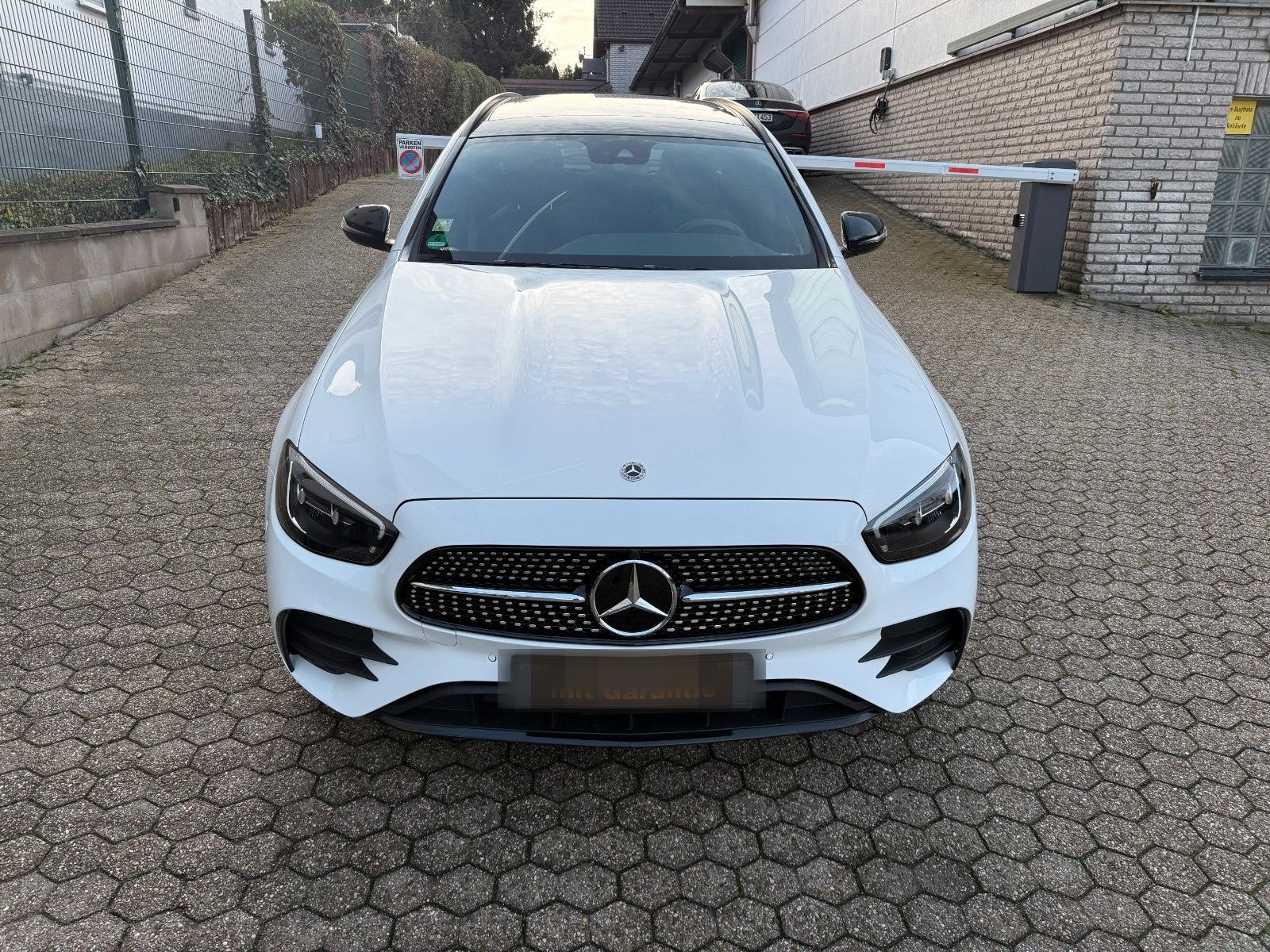 Mercedes-Benz E 300 de 4Matic    AMG SPORT PAKET foto 14