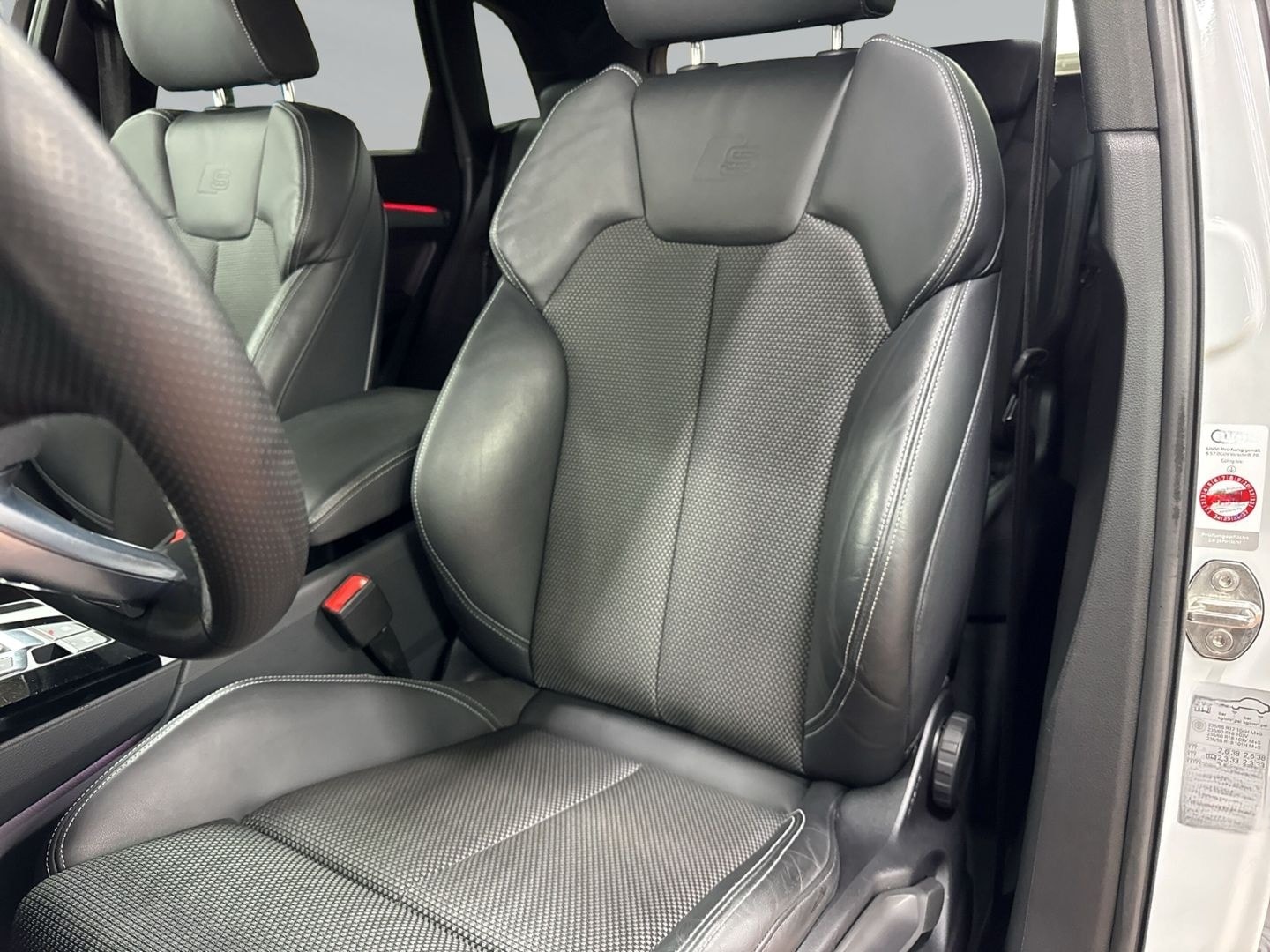 Audi Q5 50 TFSI e S line qu tro AHK+Kamera+Matrix+Pan foto 9