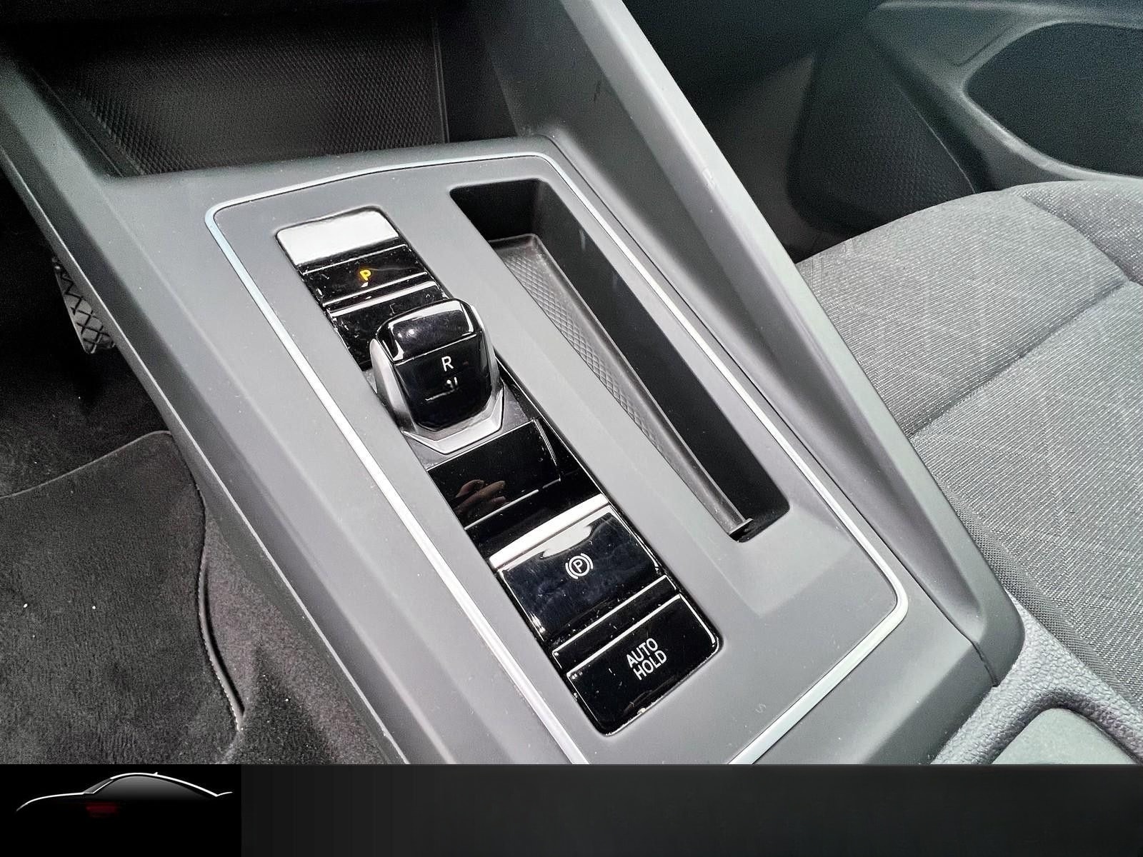 Volkswagen Golf VIII Variant Life eTSI ACC|LED|CARPLAY|NAV foto 13