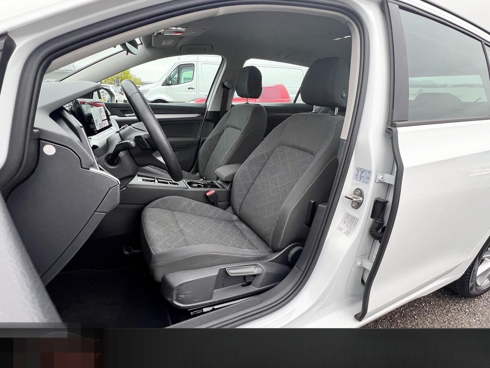 Volkswagen Golf VIII Variant Life eTSI ACC|LED|CARPLAY|NAV foto 10