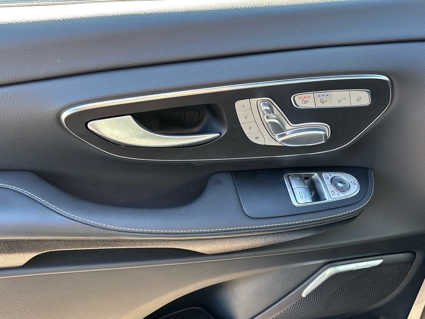 Mercedes-Benz V 300 d Exclusive 4x4 lang AIRMATIC Pano 360° 9G foto 16