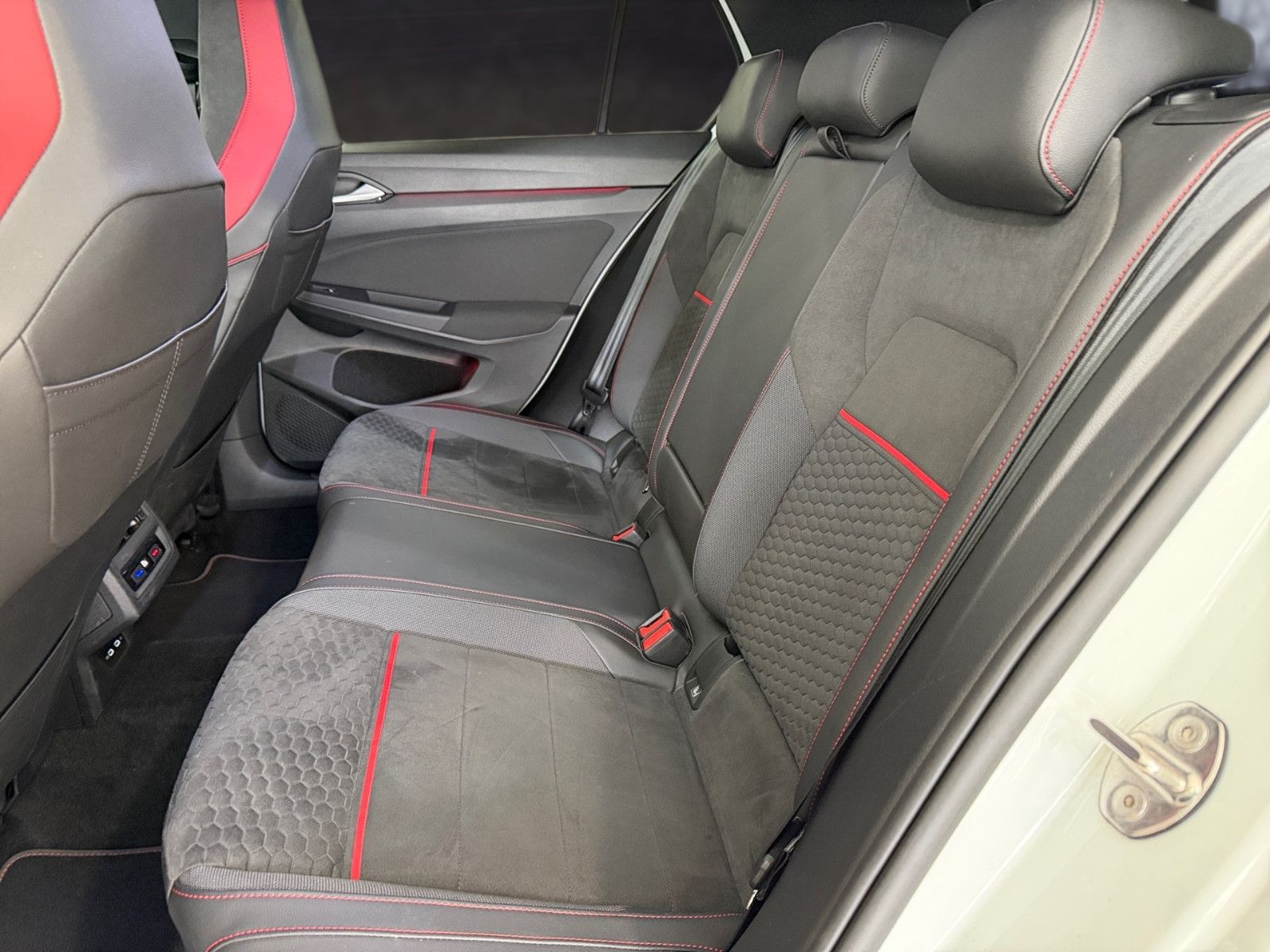 Volkswagen Golf VIII Lim. GTI Clubsport*KeyLess* foto 17