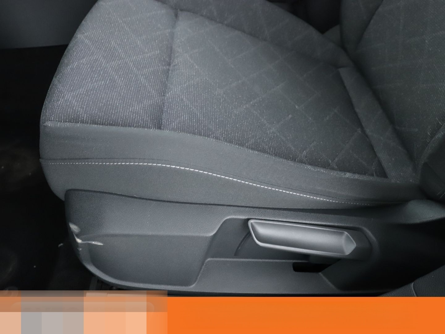 Volkswagen Golf VIII 1.5 TSI ACT Life*NAVI*ACC*PDC*SHZ*BT* foto 24