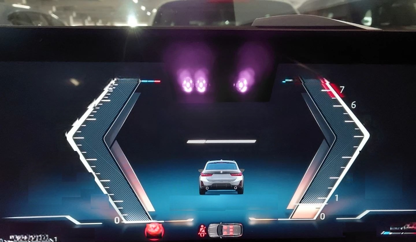 BMW 318 i M Sport Touring 360°NAVI HUD 18" -38% foto 12