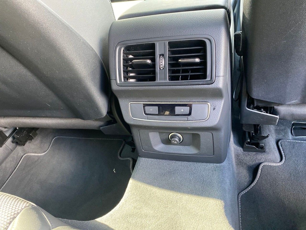 Audi Q5 40 TDI S tronic quattro S line AHK Navi LED foto 13