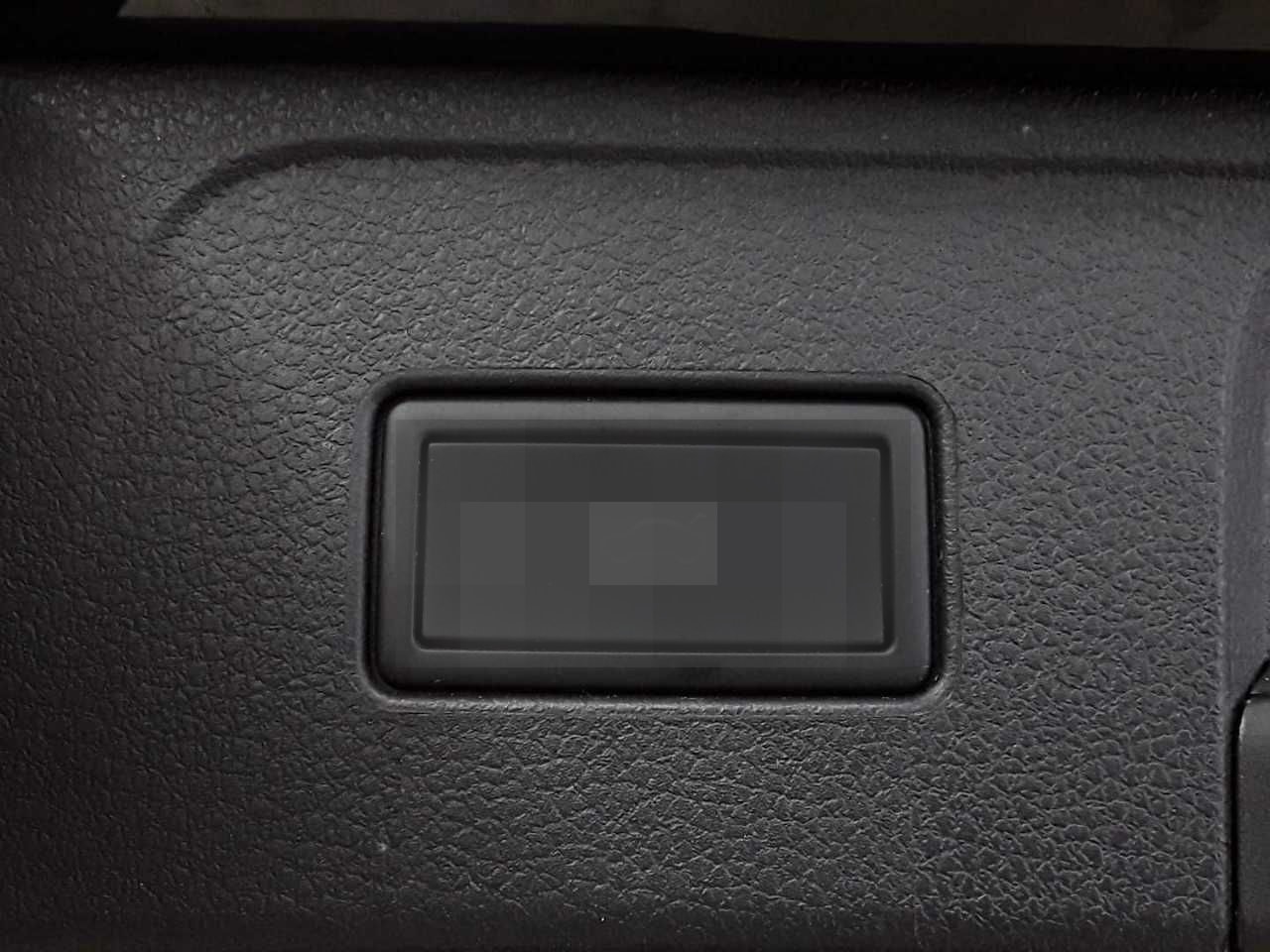 Volkswagen Passat Variant 2.0 TDI PANO AID AHK NAV foto 16