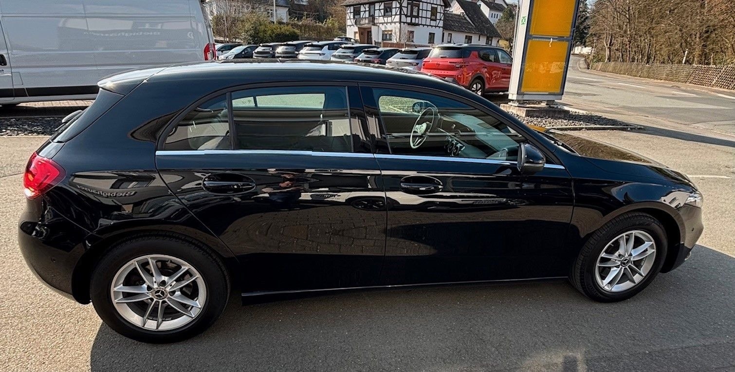 Mercedes-Benz A 200 foto 6