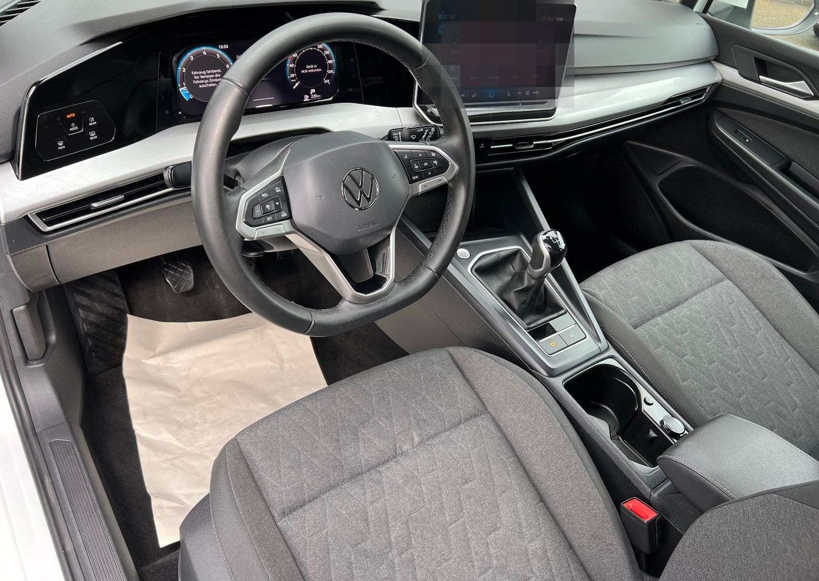 Volkswagen Golf VIII Lim. Life 1.5 TSI - NAVI - PDC- LED- foto 11