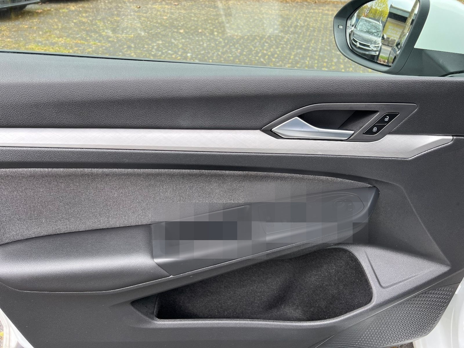 Volkswagen Golf VIII Lim. Life 1.5 TSI - NAVI - PDC- LED- foto 9