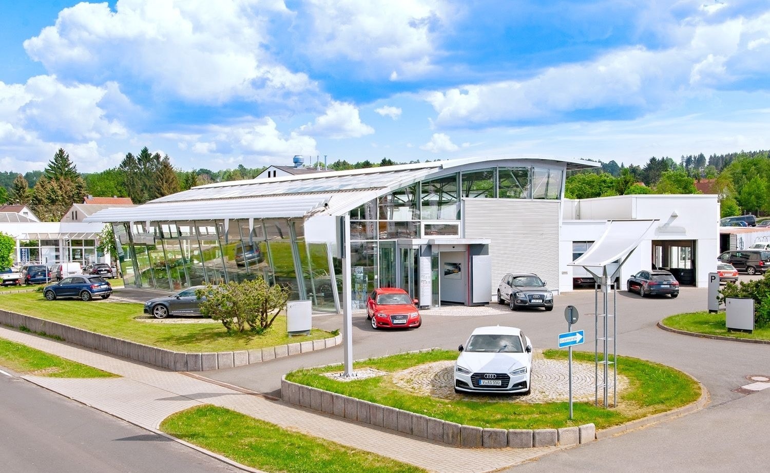 Volkswagen Golf VIII 1.5 TSI Active *STHZ*ACC*RFK*NAVI* foto 8