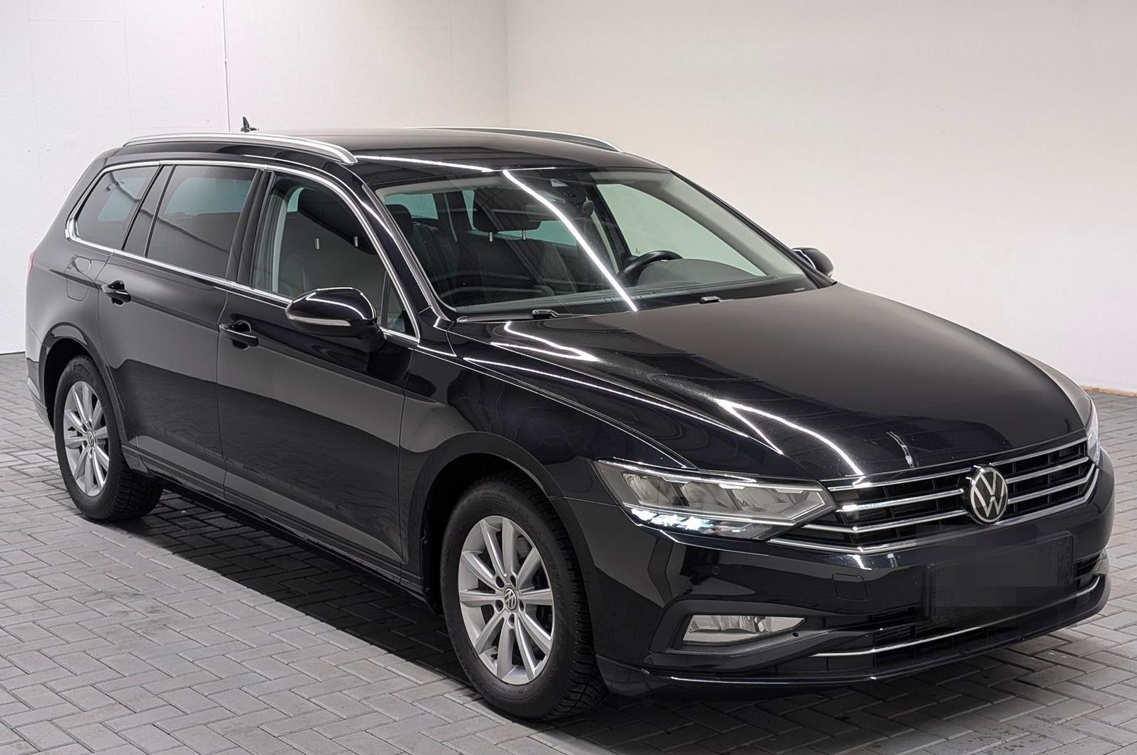 Volkswagen Passat Variant LED/Navi/Massage/AHK/SHZ/Kam/ACC foto 6