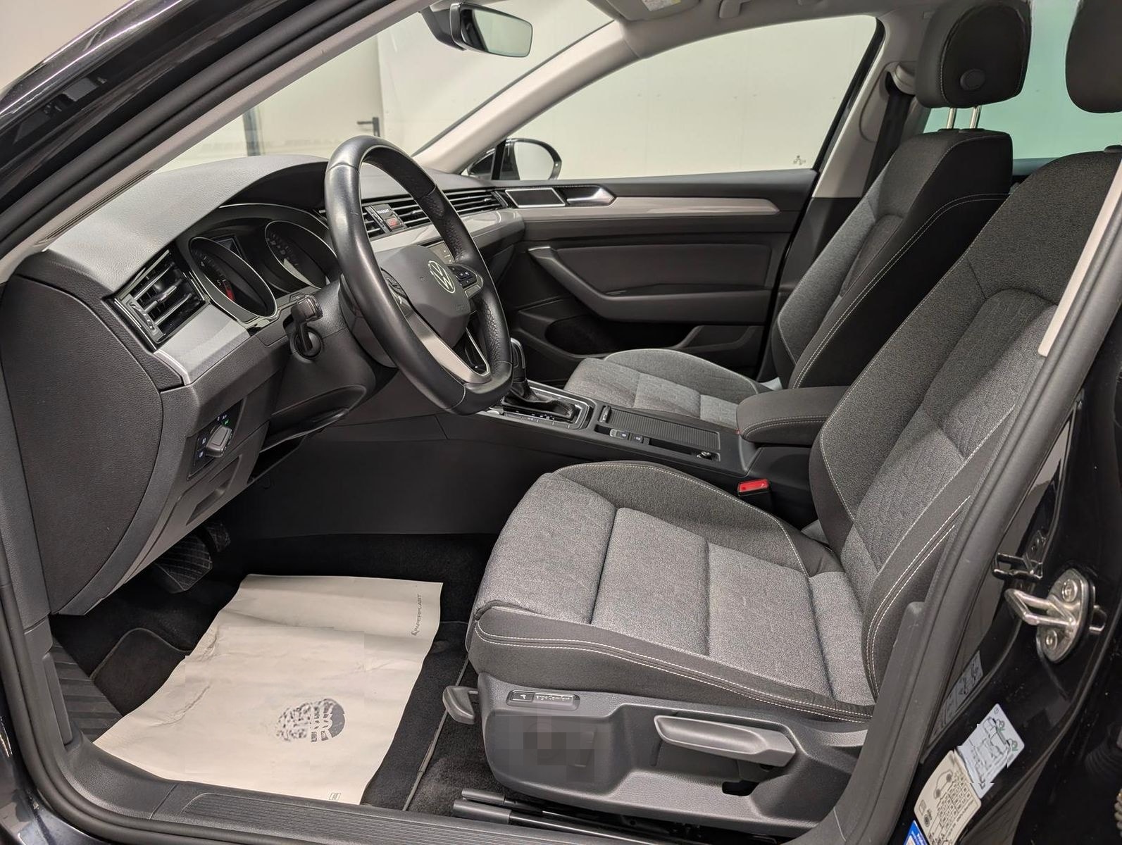 Volkswagen Passat Variant LED/Navi/Massage/AHK/SHZ/Kam/ACC foto 9