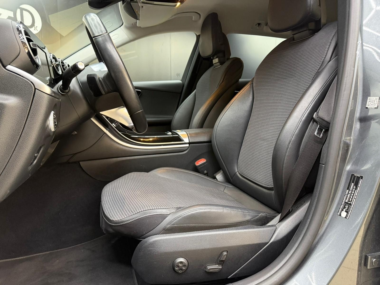 Mercedes-Benz C 200 d T 9G Avantg NIGHT+LEDER+LED+NAVI+SHZ+KAM foto 8