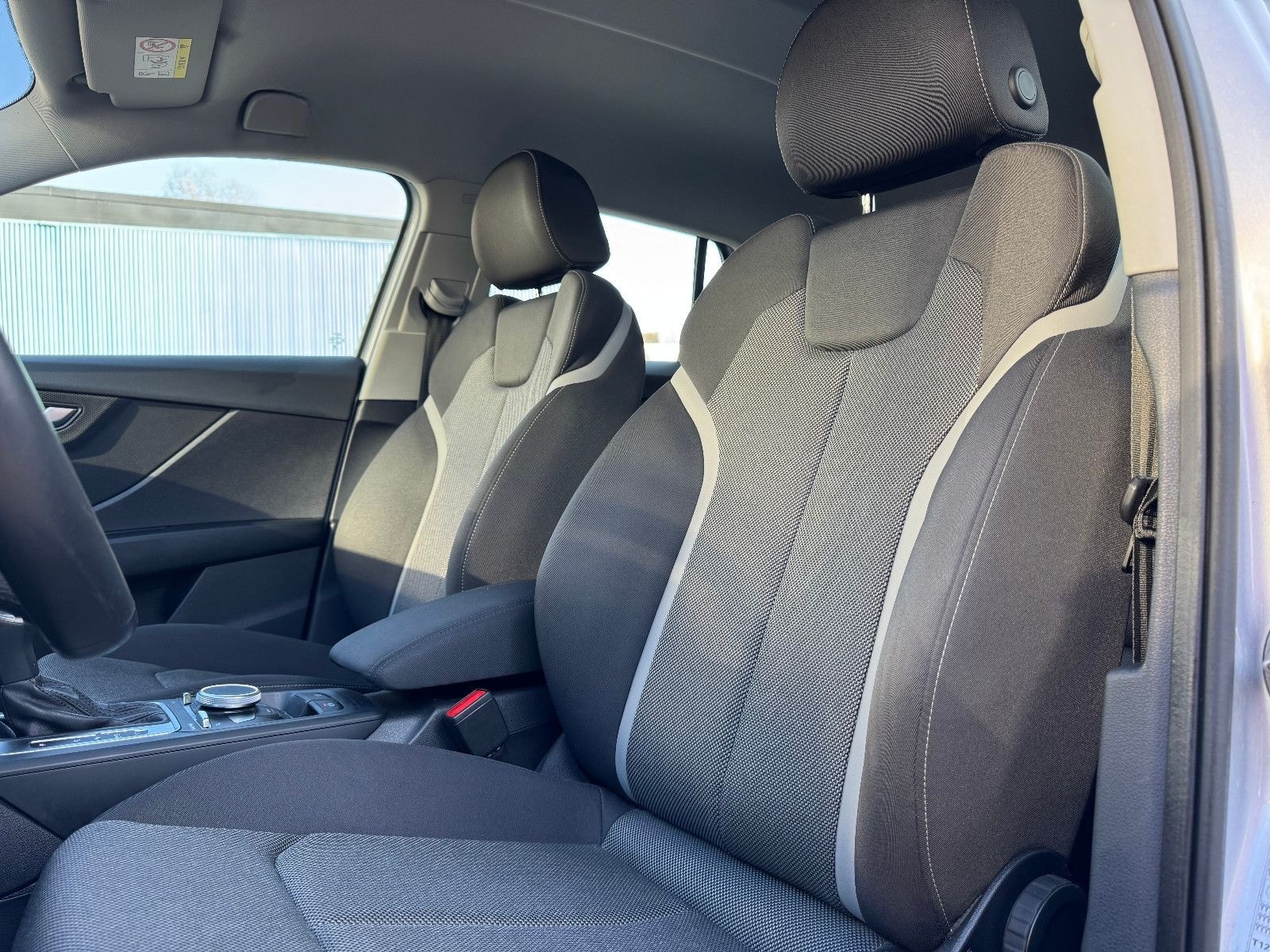 Audi Q2 35 TFSI advanced foto 14