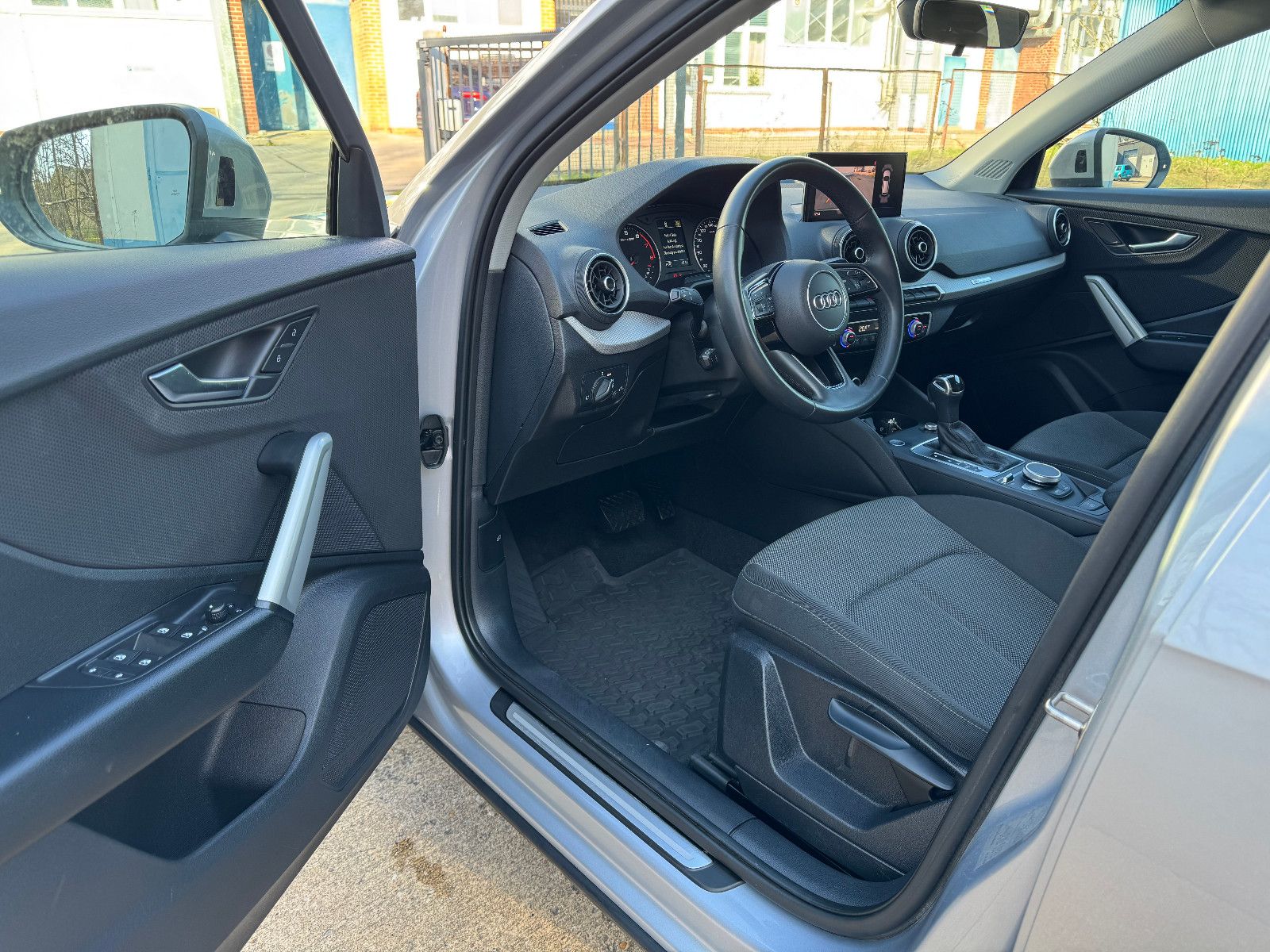 Audi Q2 35 TFSI advanced foto 9