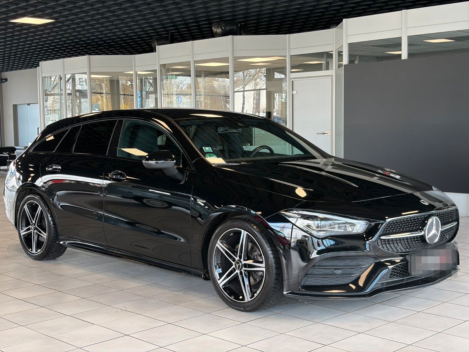 Mercedes-Benz CLA 180 SB Edition · AMG Line · Multibeam·Kamera foto 1