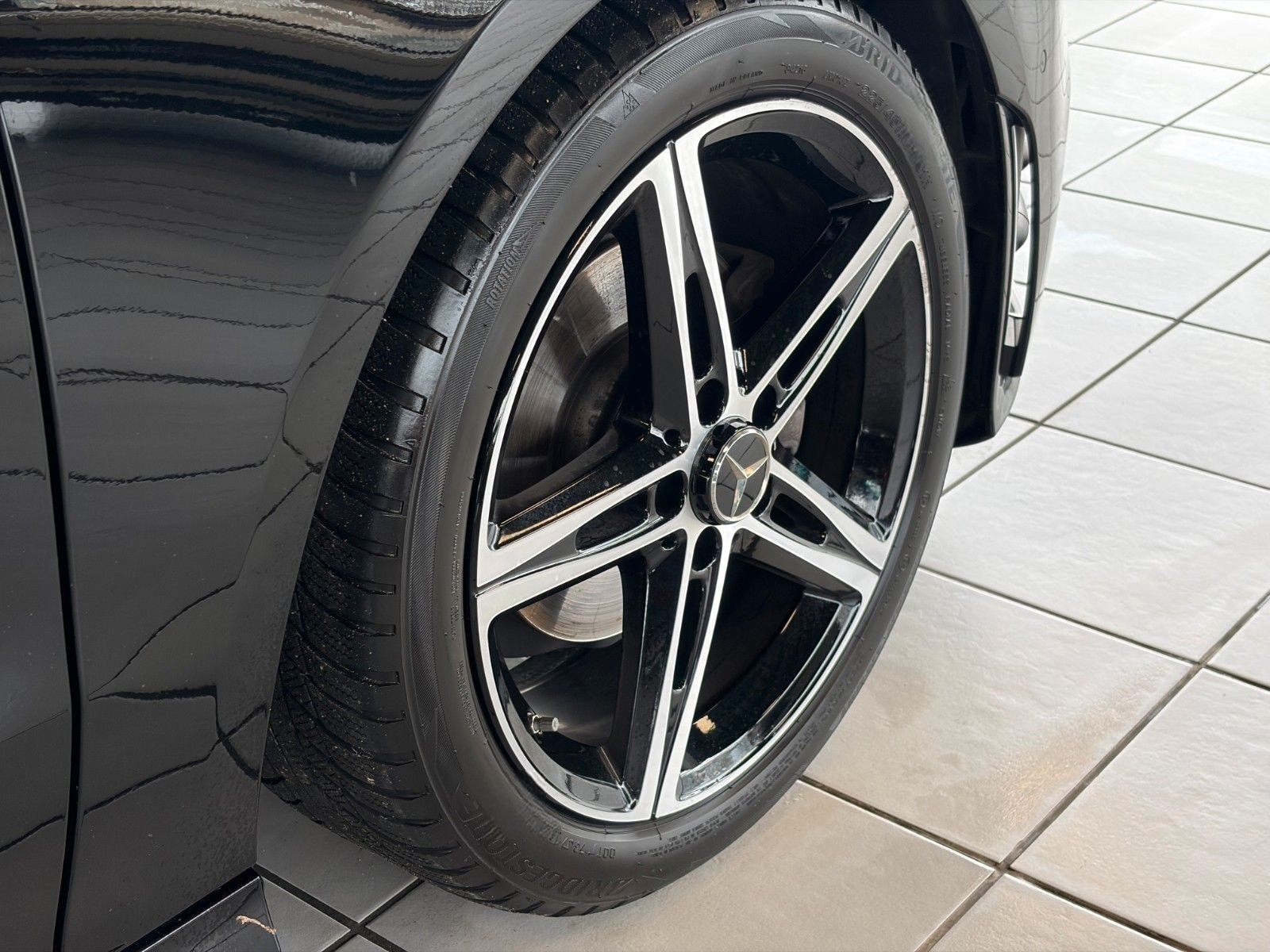 Mercedes-Benz CLA 180 SB Edition · AMG Line · Multibeam·Kamera foto 13