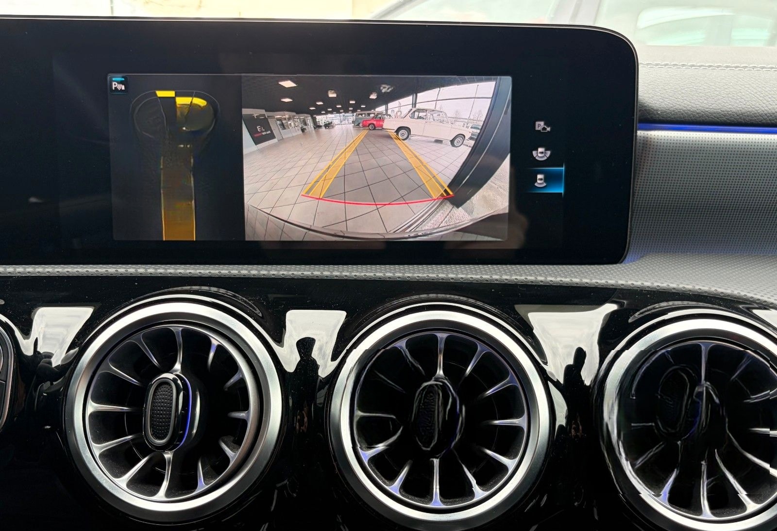 Mercedes-Benz CLA 180 SB Edition · AMG Line · Multibeam·Kamera foto 20